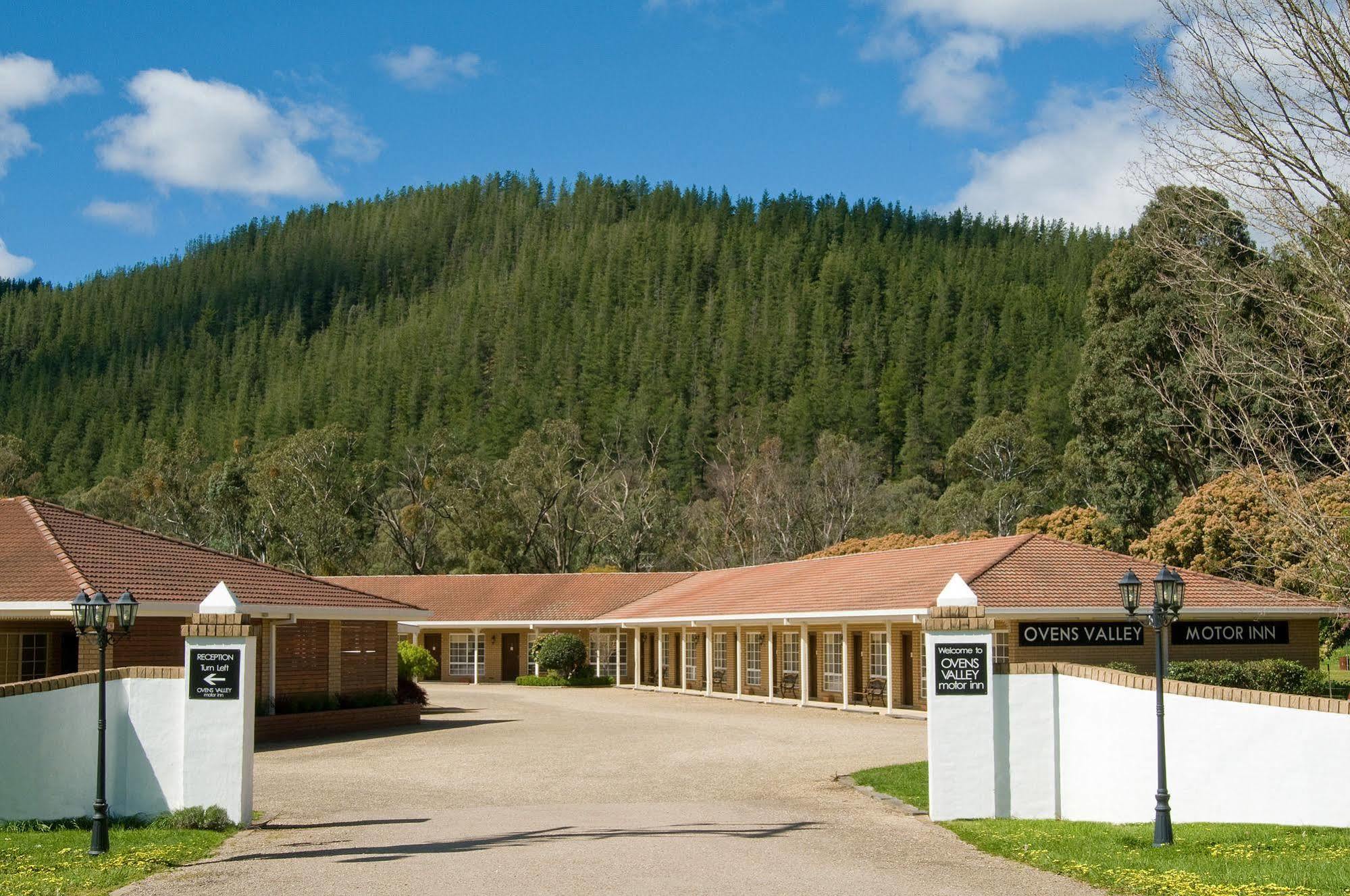 Sundowner Ovens Valley Motor Inn Bright Exteriér fotografie